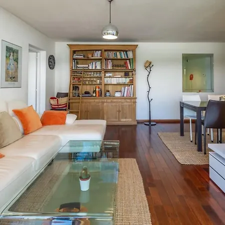 L'avant Scene Furnished Flat